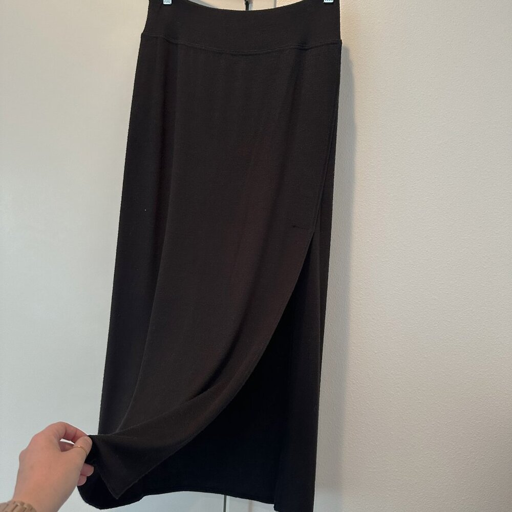 Aritzia Wilfred Free Shields Midi Skirt Thigh slit Black High Waist - Medium